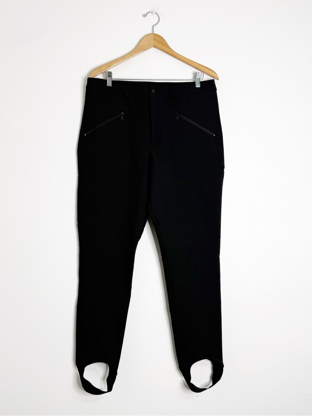 OFFLINE by Aerie Chillside Stirrup Ski Pants Size Large Black Winter